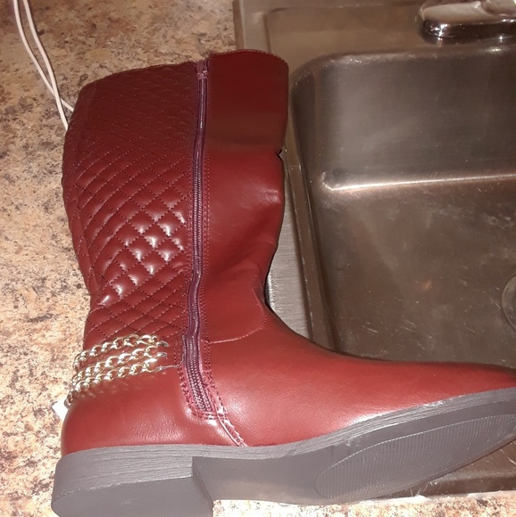 Boots - Picture 3 of 3